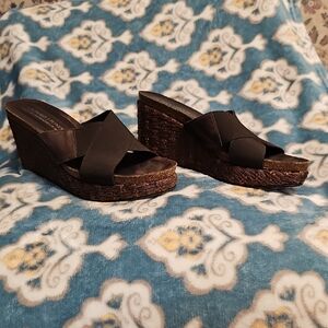 Donald J Pliner Brown Wedge Sandal VGUC 7.5